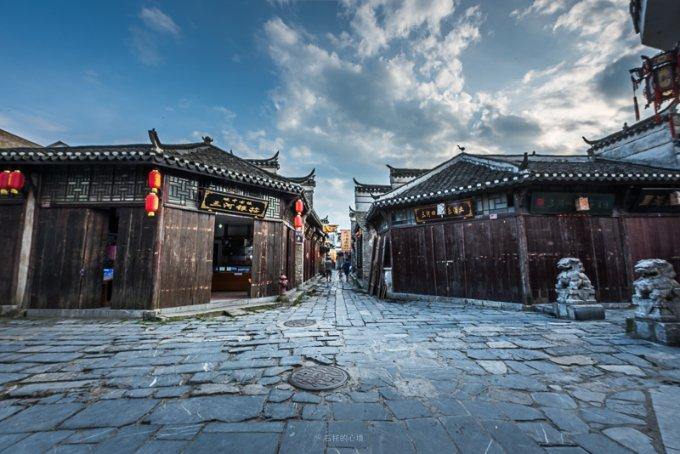 法院举报箱前后都有摄像头?最新回应